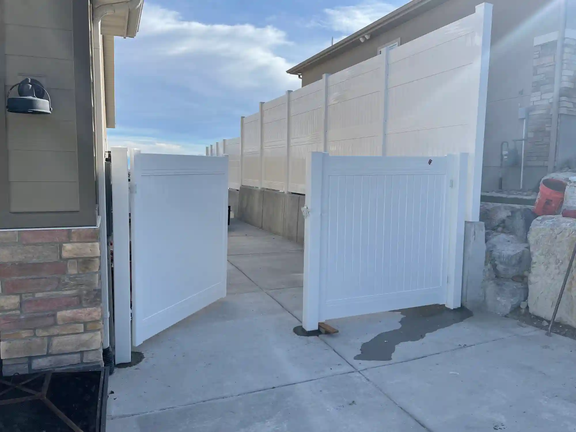 Vinyl Fence and Gate Installation in Utah County, Utah completed by Frontier Fence