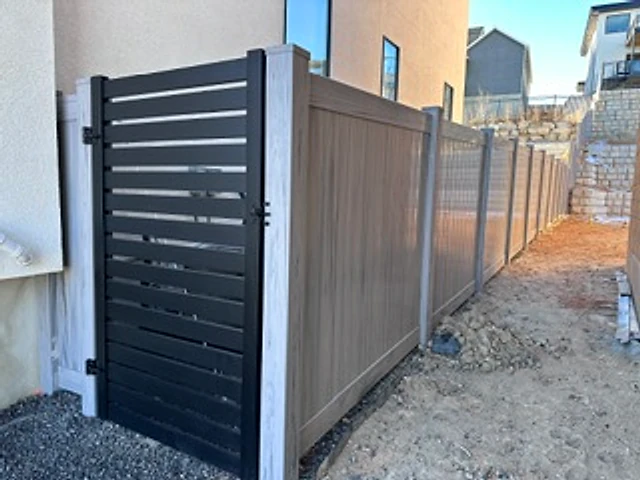 Avimore privacy with slat gate installed at a Utah property