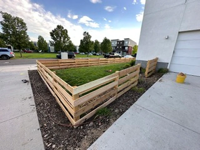Modern three-rail cedar corner installed at a Utah property